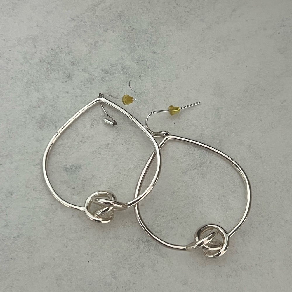 Kendra Scott Knotted Hoop Earrings